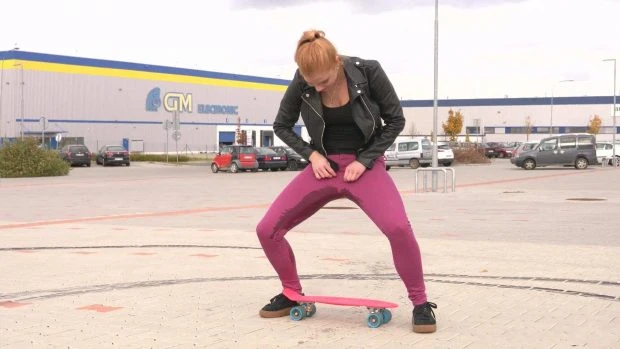 Skateboard Girl In Wet Jeans (Pee, Trimmed Pussy) - Chrissy Fox (2023 | HD)