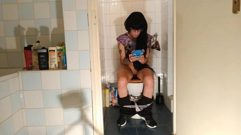 Sexy Goth Teen Pee (Golden Shower, Pissing In Pussy) (2023 | HD)