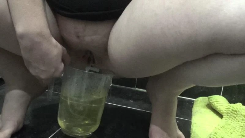 Tipsy Long Pee Desperationg And 2 Piss (Piercing, Sweet Urine) - Russianbeauty (2023 | HD)