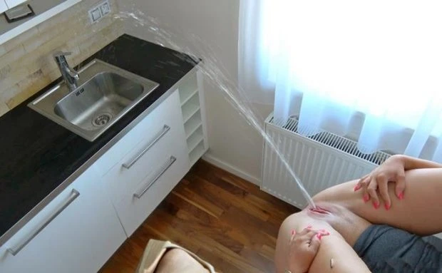 Aiming At The Sink (Vomiting, Piss In Ass) - Naomi (2023 | HD)