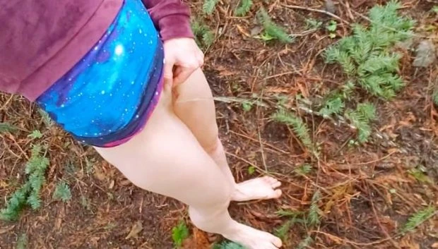 Does An Outdoor Standing Piss While Walking (Lesbian Wam, Pov) - Nerdy Faery (2023 | HD)