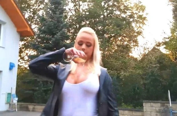 Blonde Hotty Soaks Her Big Tits With Piss (Sperm Bukkake, Cum On Pussy) (2023 | HD)