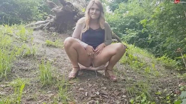 First Time Pissing In Nature (High Class, Shaved) - Tatjanayoung (2023 | FullHD)