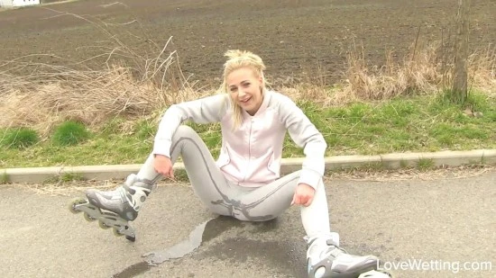 Roller Skate Contest (Fuck Piss, Piss Gangbang) - Nathaly (2023 | FullHD)