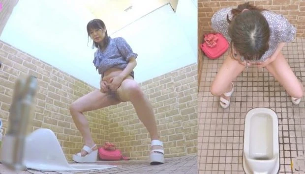 EE-426 City toilet voyeur cam Schoolgirls peeing on the way home. (Stretching, Outdoors) (2023 | FullHD)
