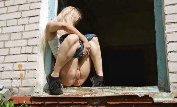 – Blonde In The Window. (Wild Urine, Girl Pissing) - Lina Cute (2023 | FullHD)