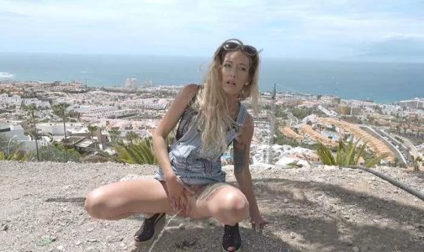 squats to pee on holiday. Got2pee (Pussy Eating, Lesbian) - Aylin Tattoo (2023 | FullHD)