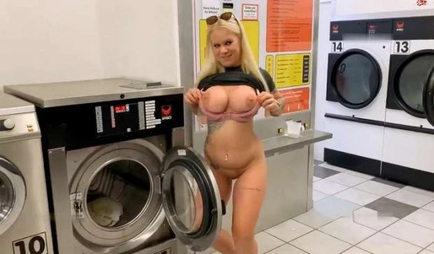 Mega mess in the laundromat (Urine Taste, Fetish) - SteffiBlond (2024 | FullHD)